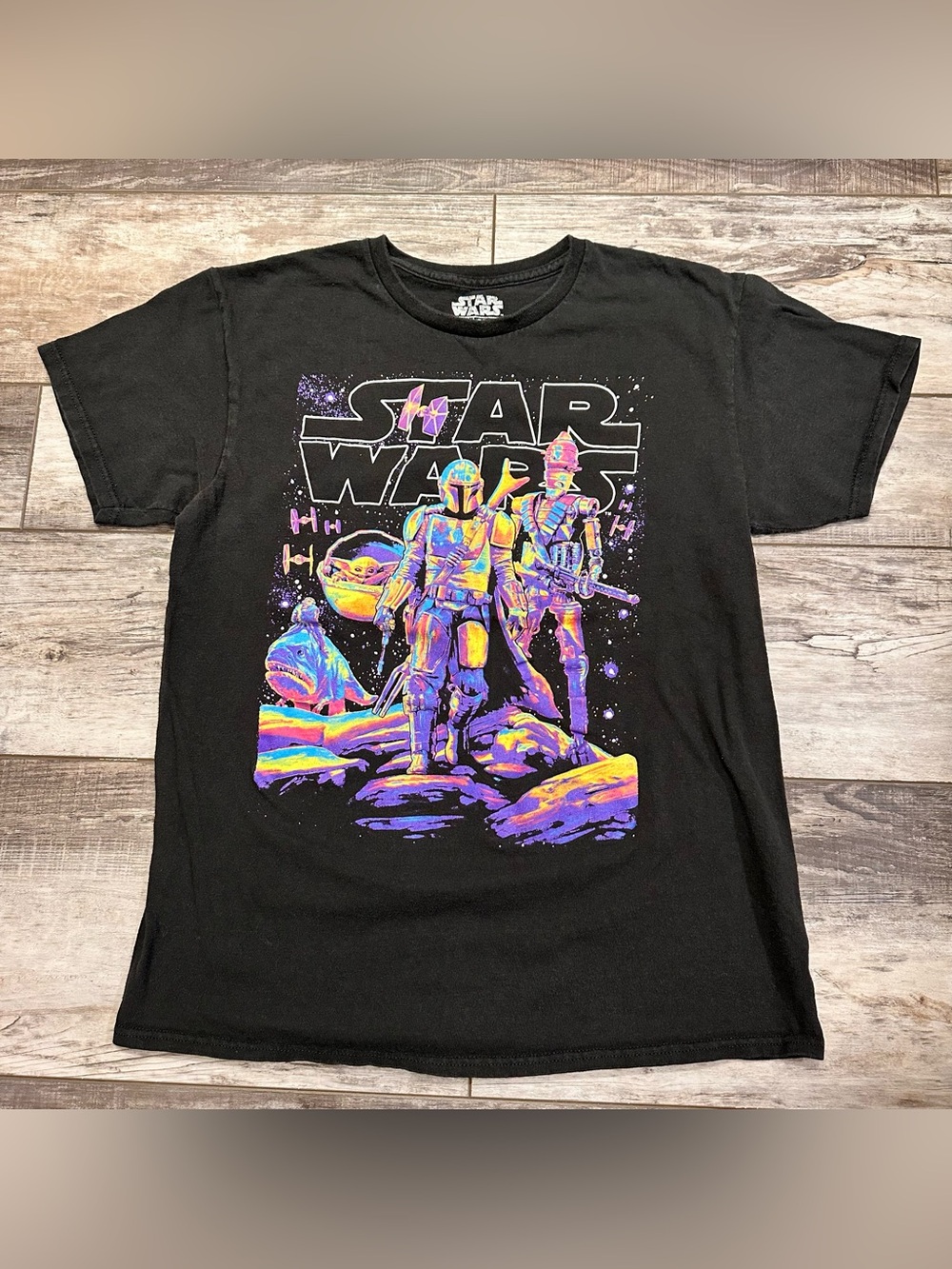 Star Wars Neon Mandalorian Graphic Tee - Black